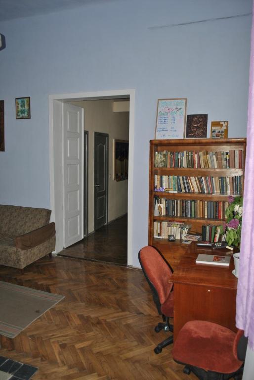 Hostel Comfort Лвив Екстериор снимка