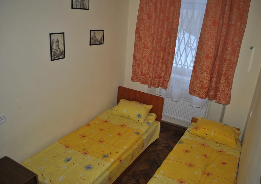 Hostel Comfort Лвив Екстериор снимка